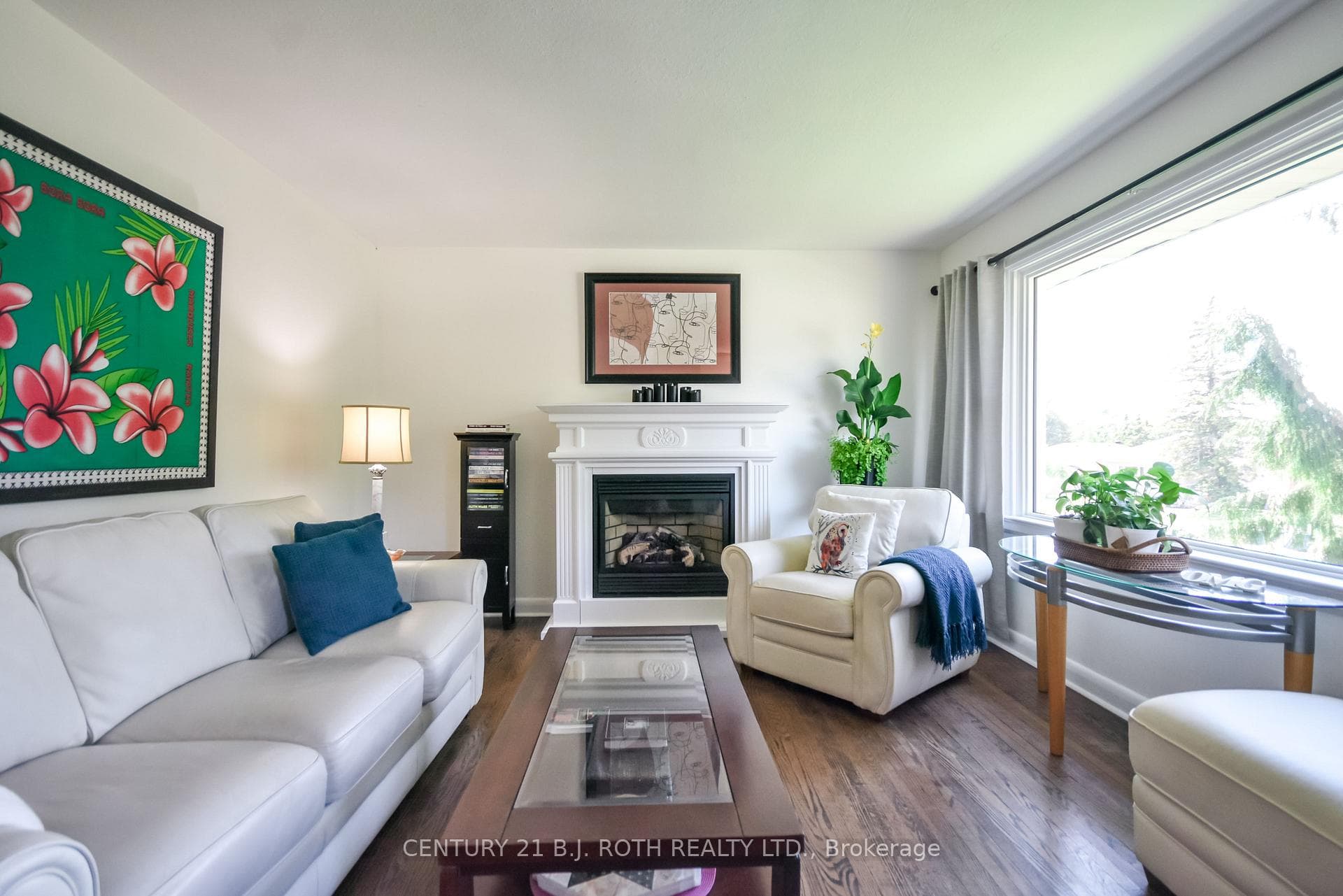 223 Wellington Street photo 4