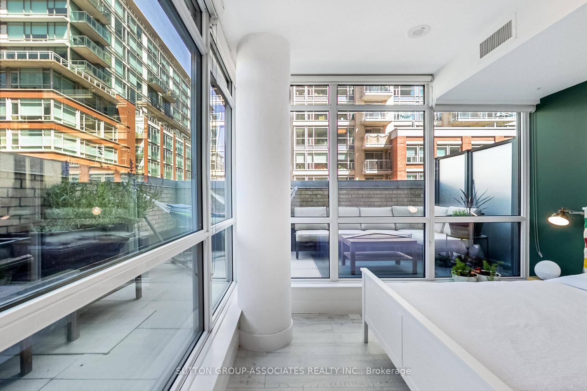 39 Sherbourne Street Unit 407 photo 14