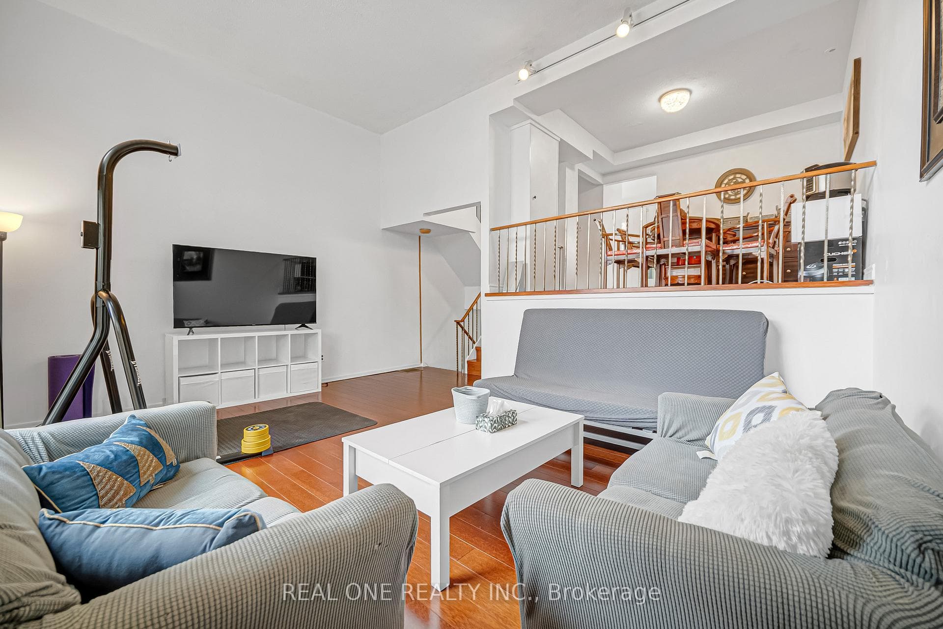133 Jenny Wren Way photo 6