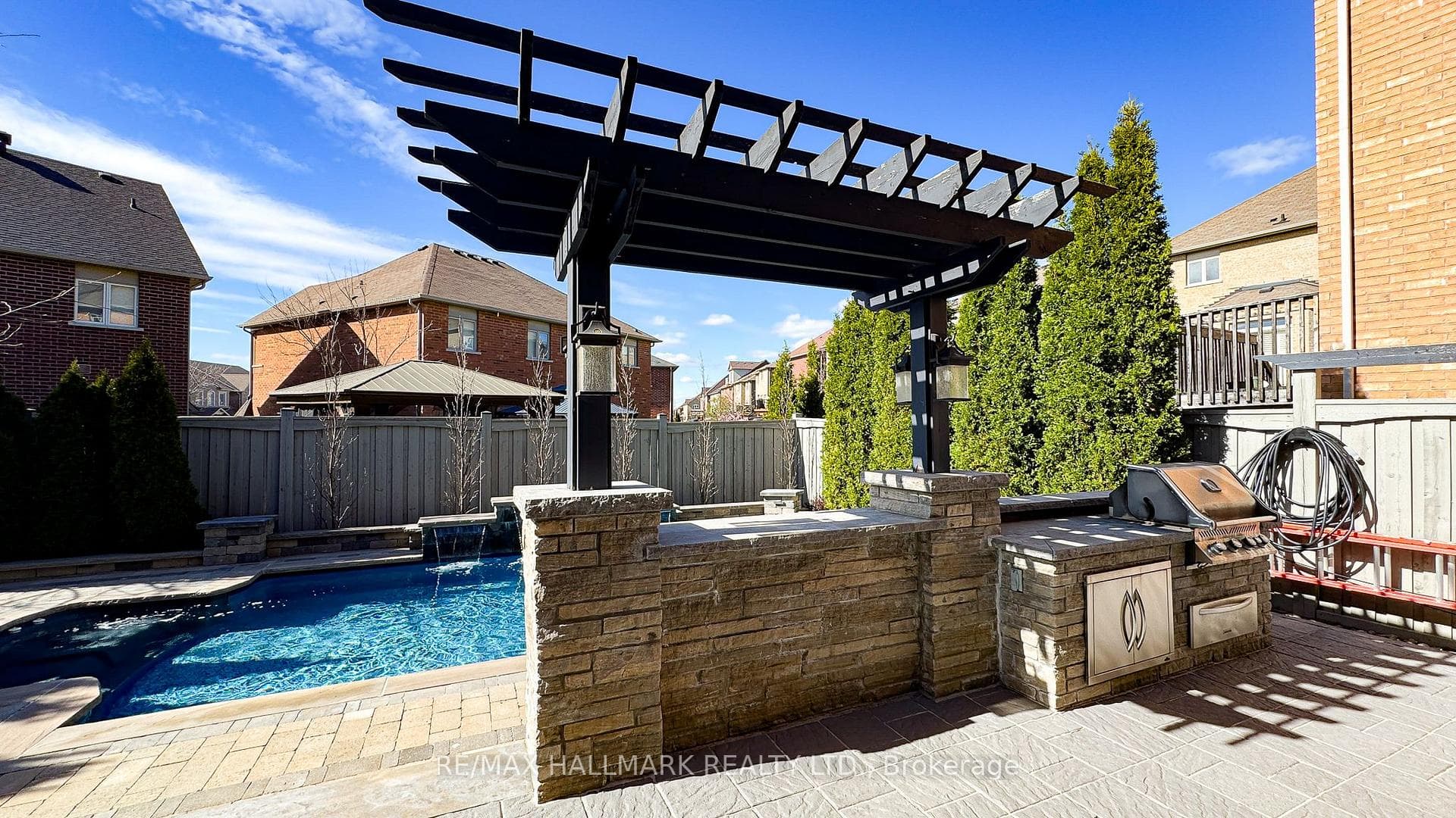 1135 Cenotaph Boulevard photo 42