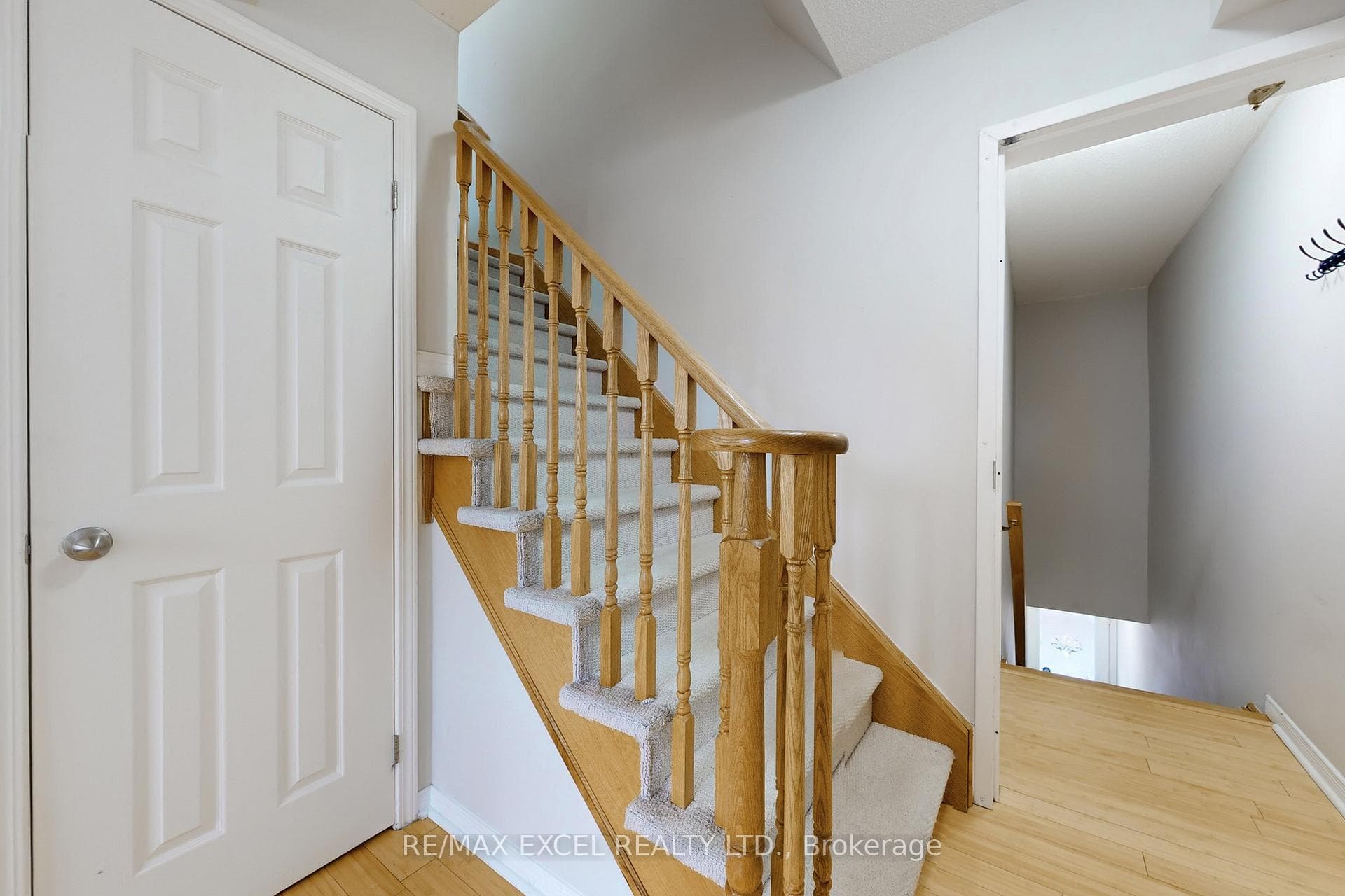 2177 Bur Oak Avenue photo 20