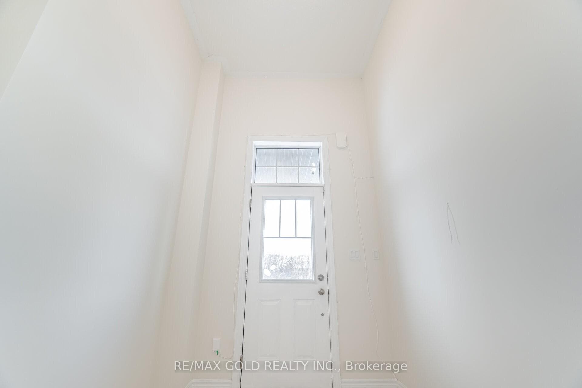 91 Jonkman Boulevard photo 2