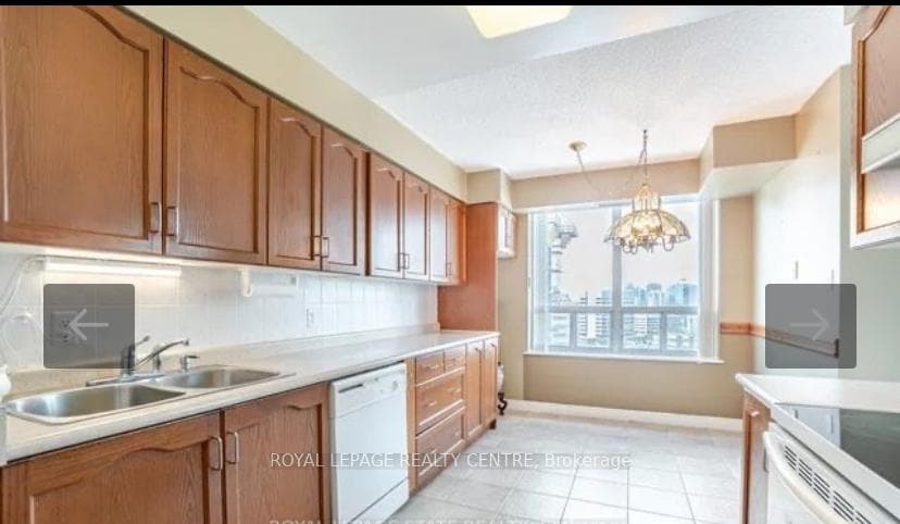 156 Enfield Place Unit 2203 photo 33