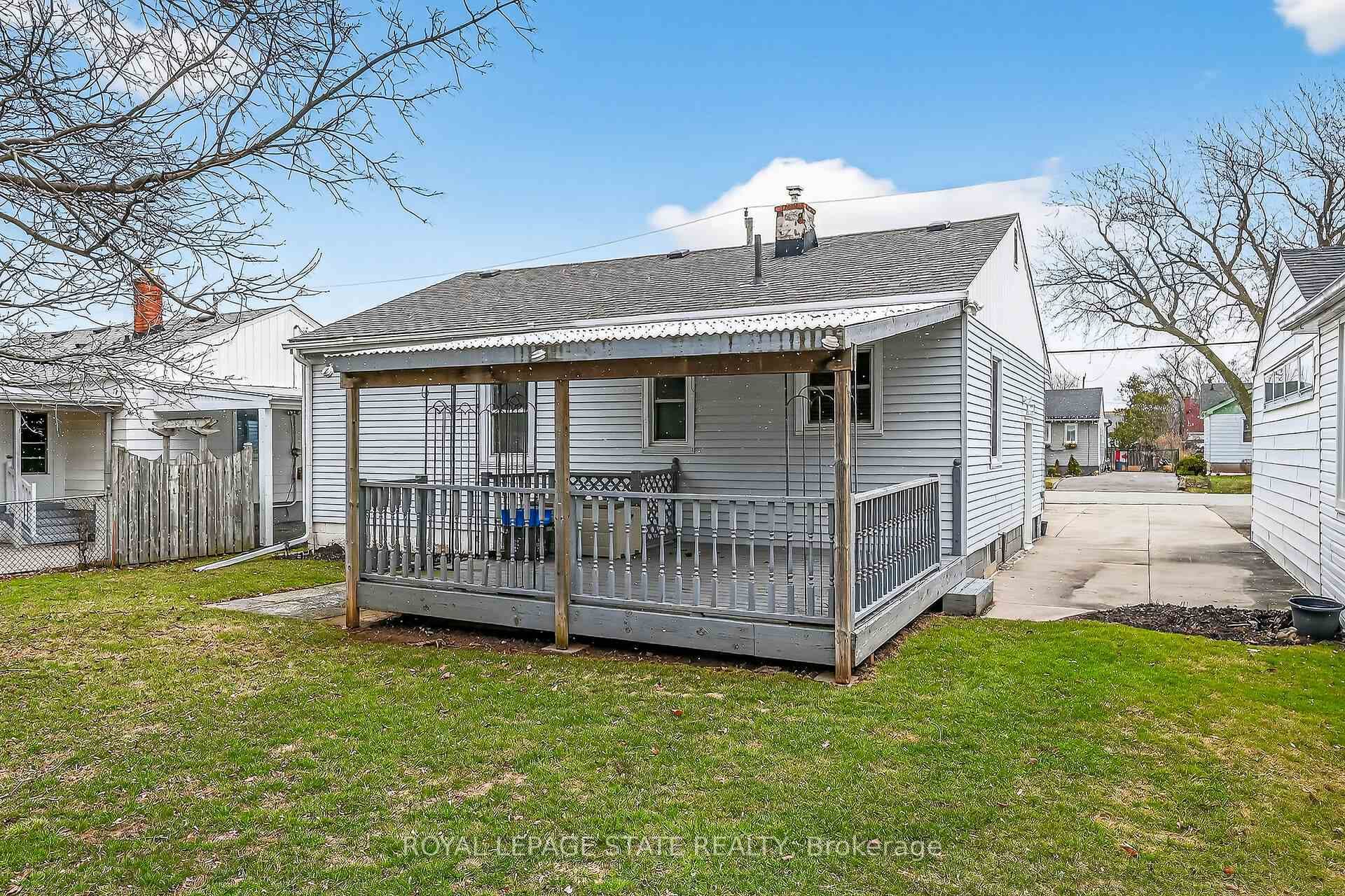21 Lakeview Avenue photo 40