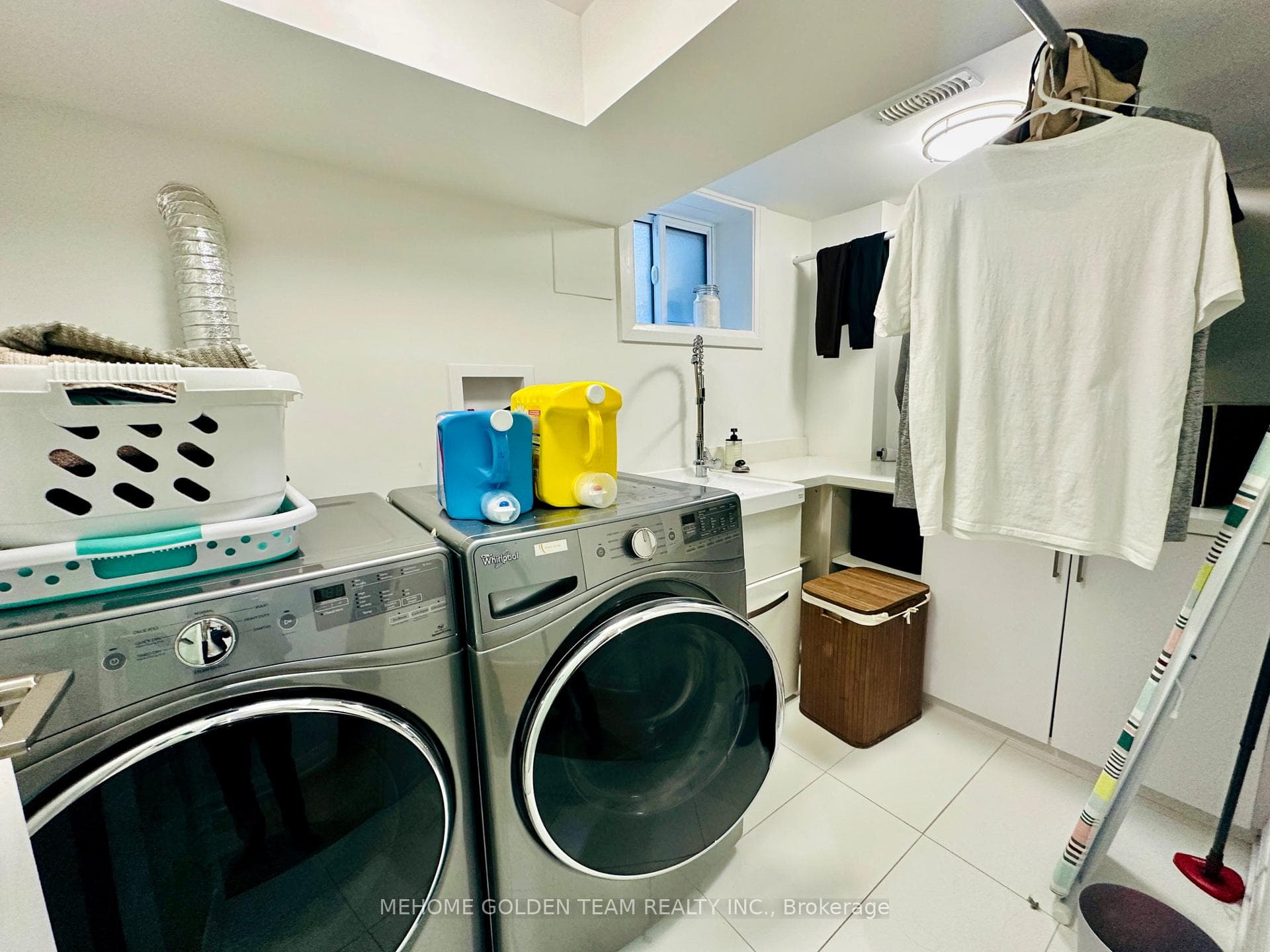 2 Abbotsfield Gate photo 29
