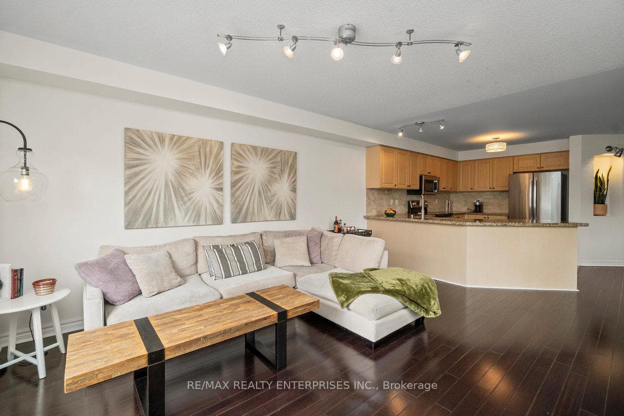 180 Sherwood Road photo 17