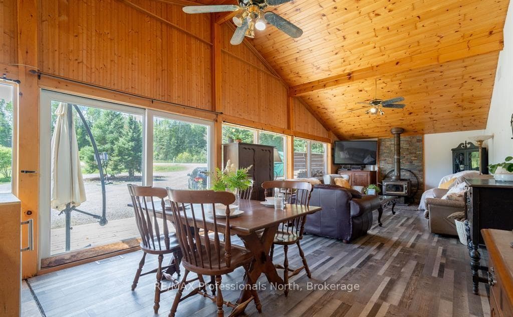 899 KATRINE Road photo 11