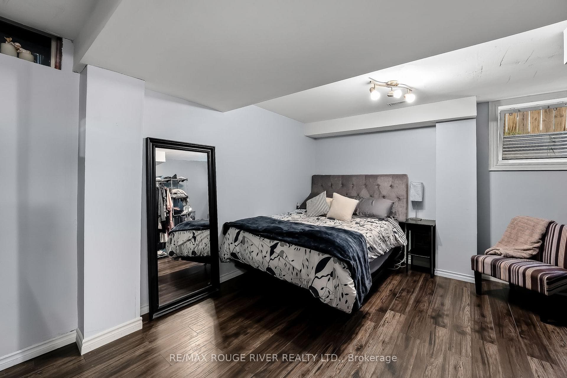 60 Rickaby Street photo 35