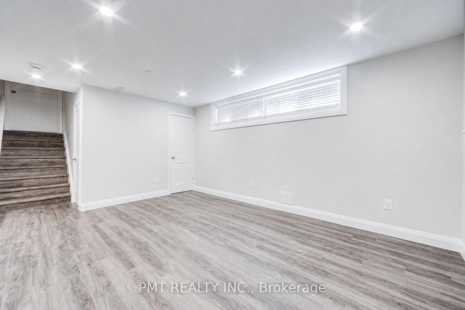 491 Maple Avenue photo 30