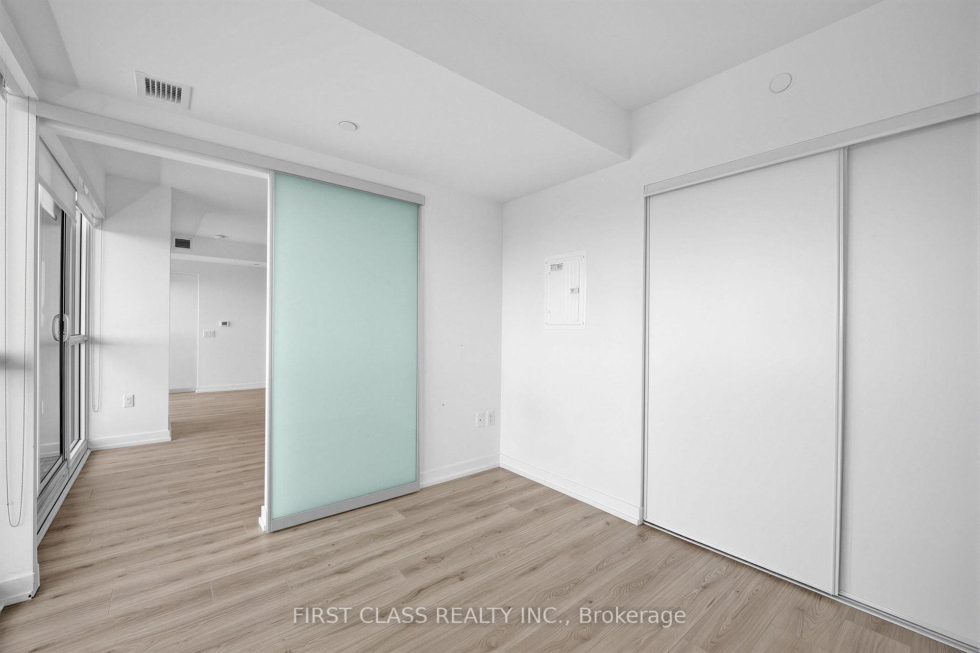 395 Bloor Street Unit 4203 photo 14