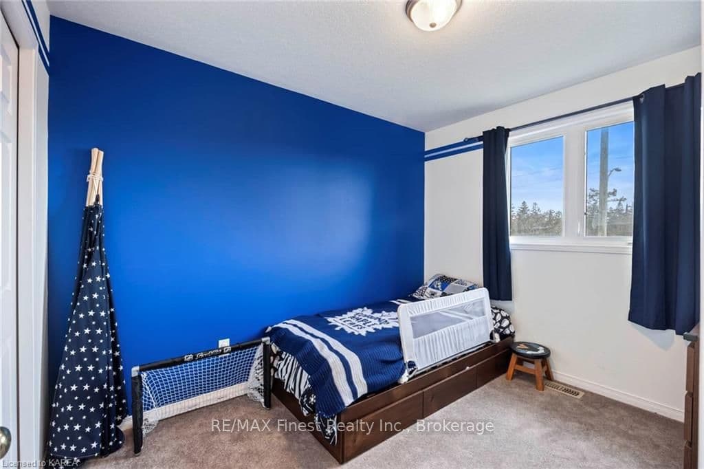 1473 ALBANY Drive photo 16