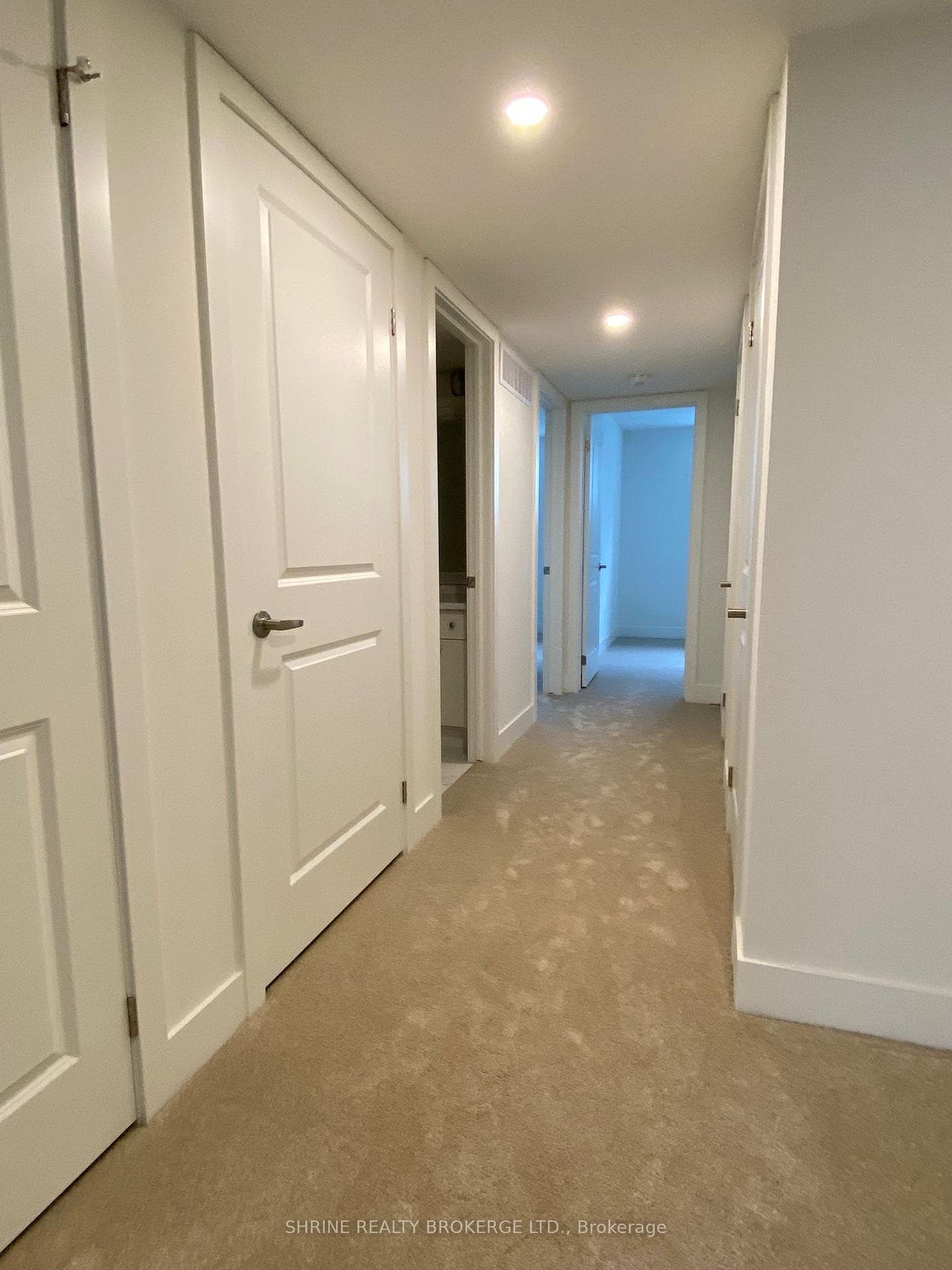 234 Edgevalley Road Unit 29 photo 1