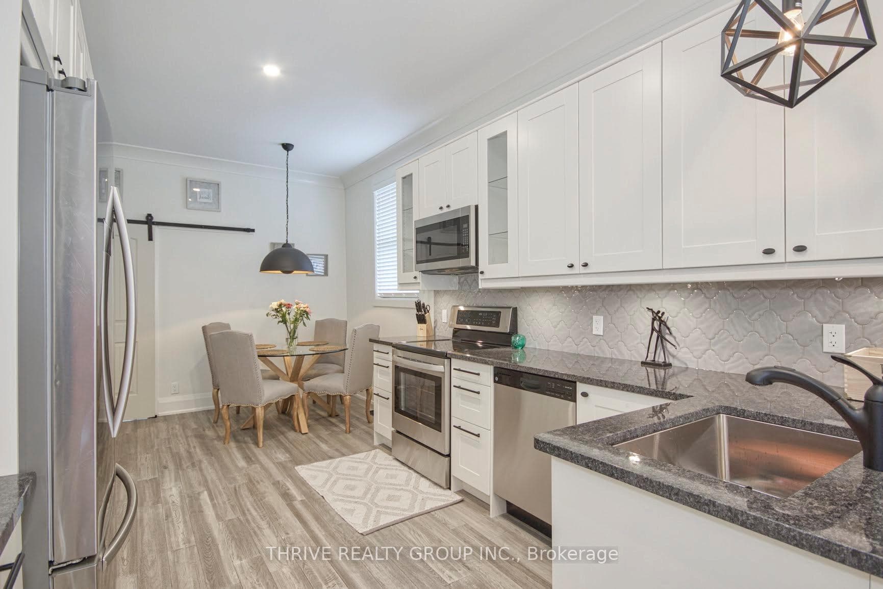 640 Princess Avenue photo 3