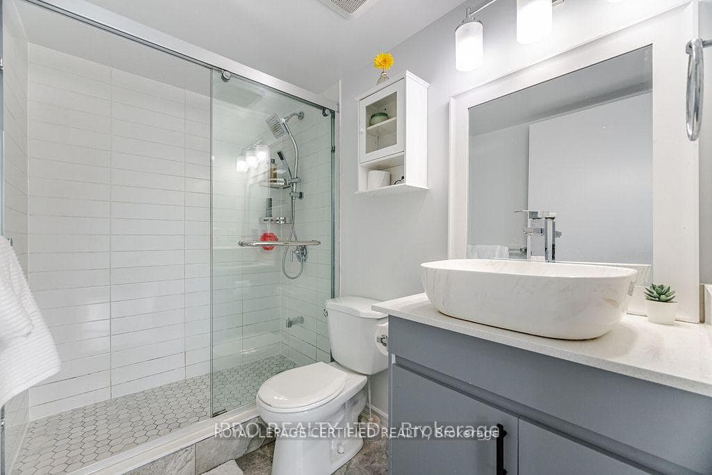 25 Telegram Mews Unit 1015 photo 21