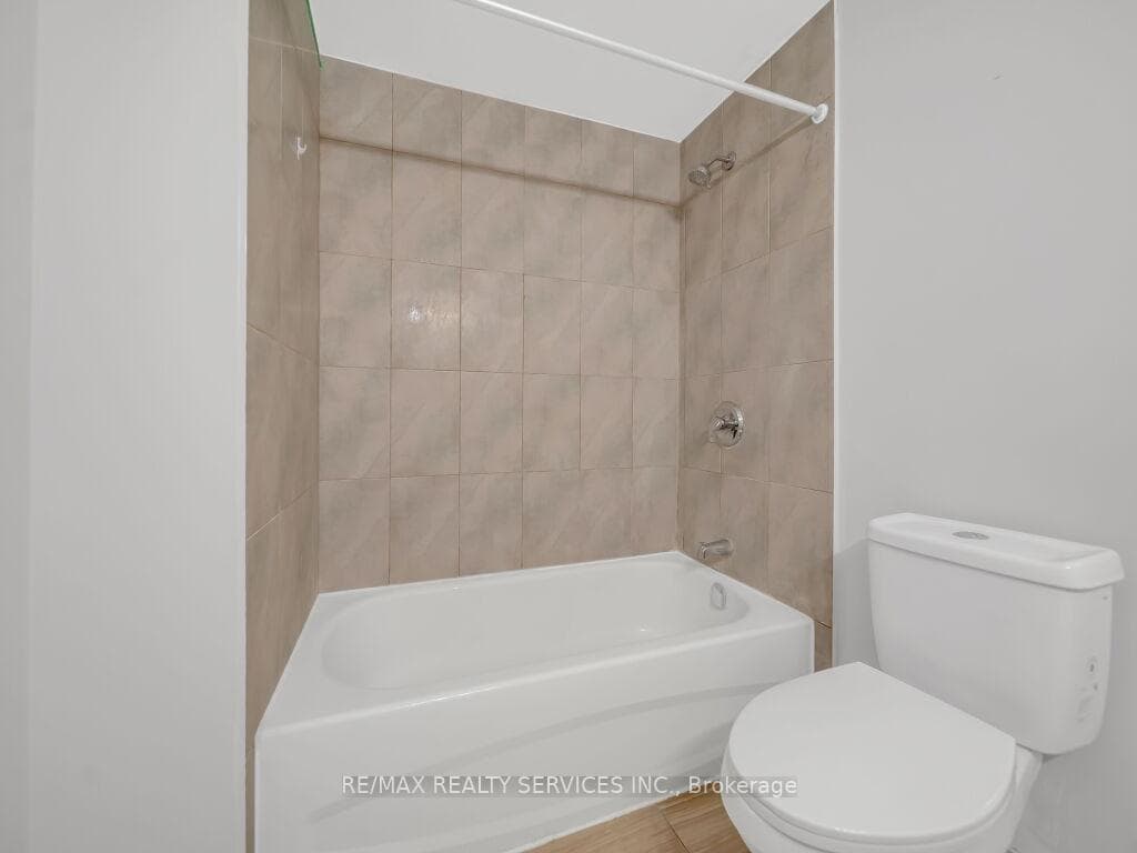 415 Keats Way Unit 2 photo 28