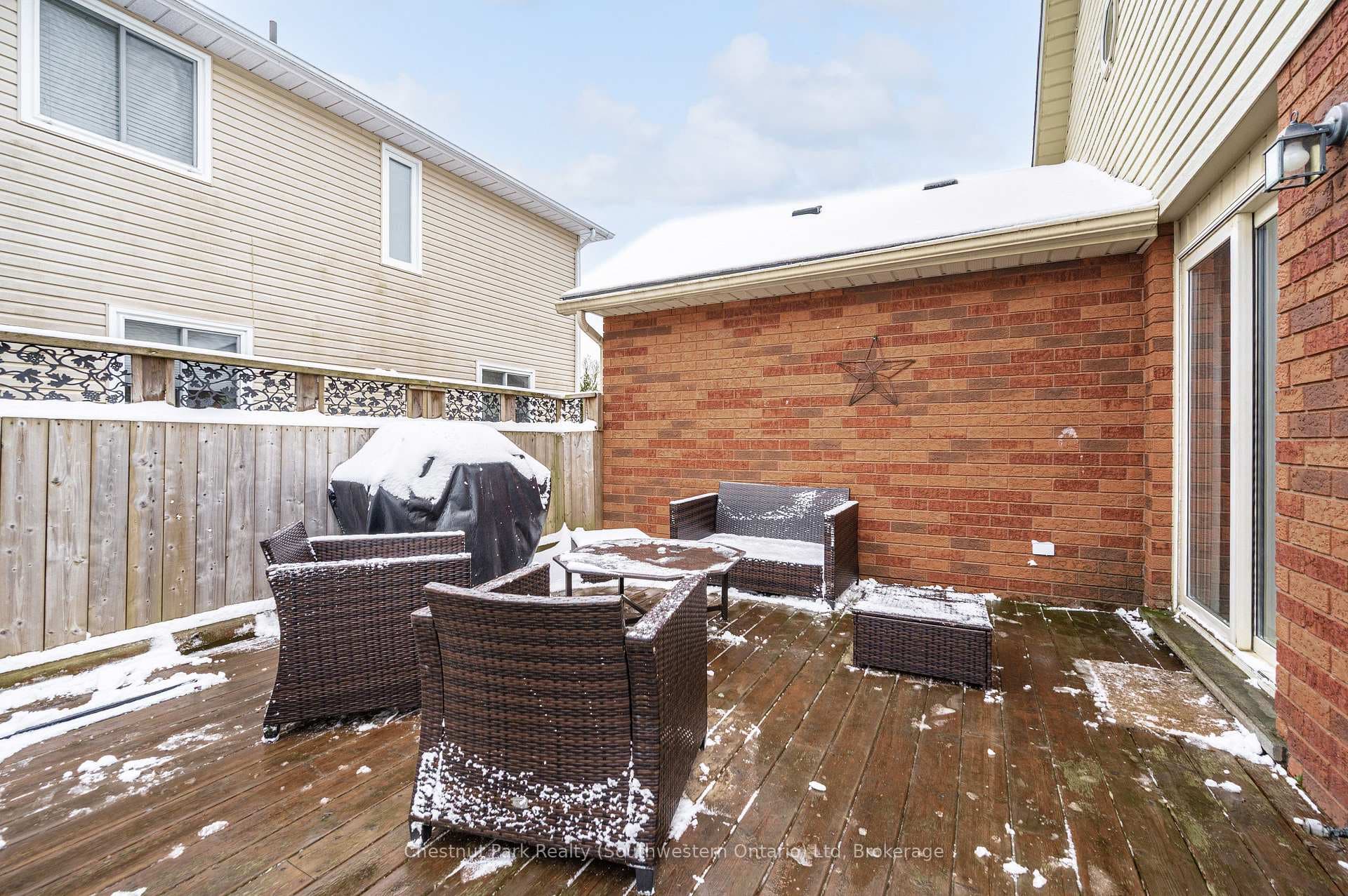 139 Miller Crescent photo 35