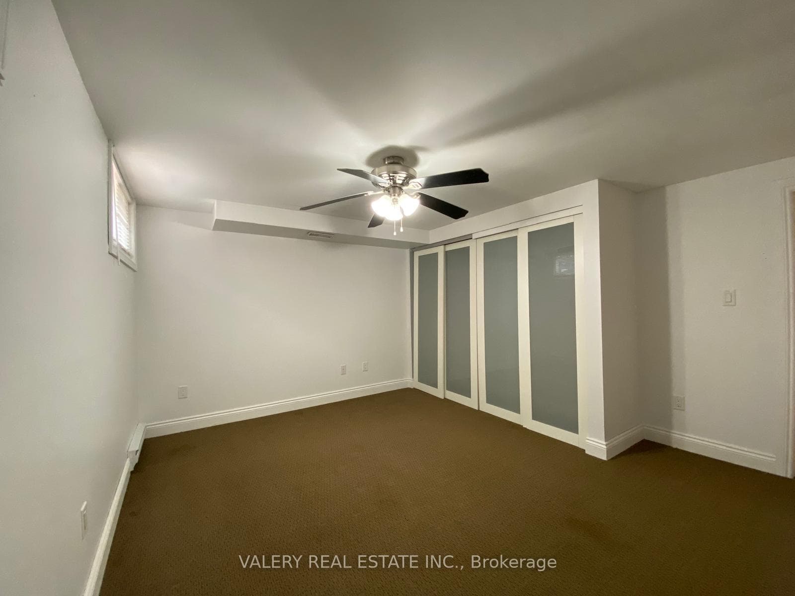 81 Parkway Crescent Unit 2 photo 8