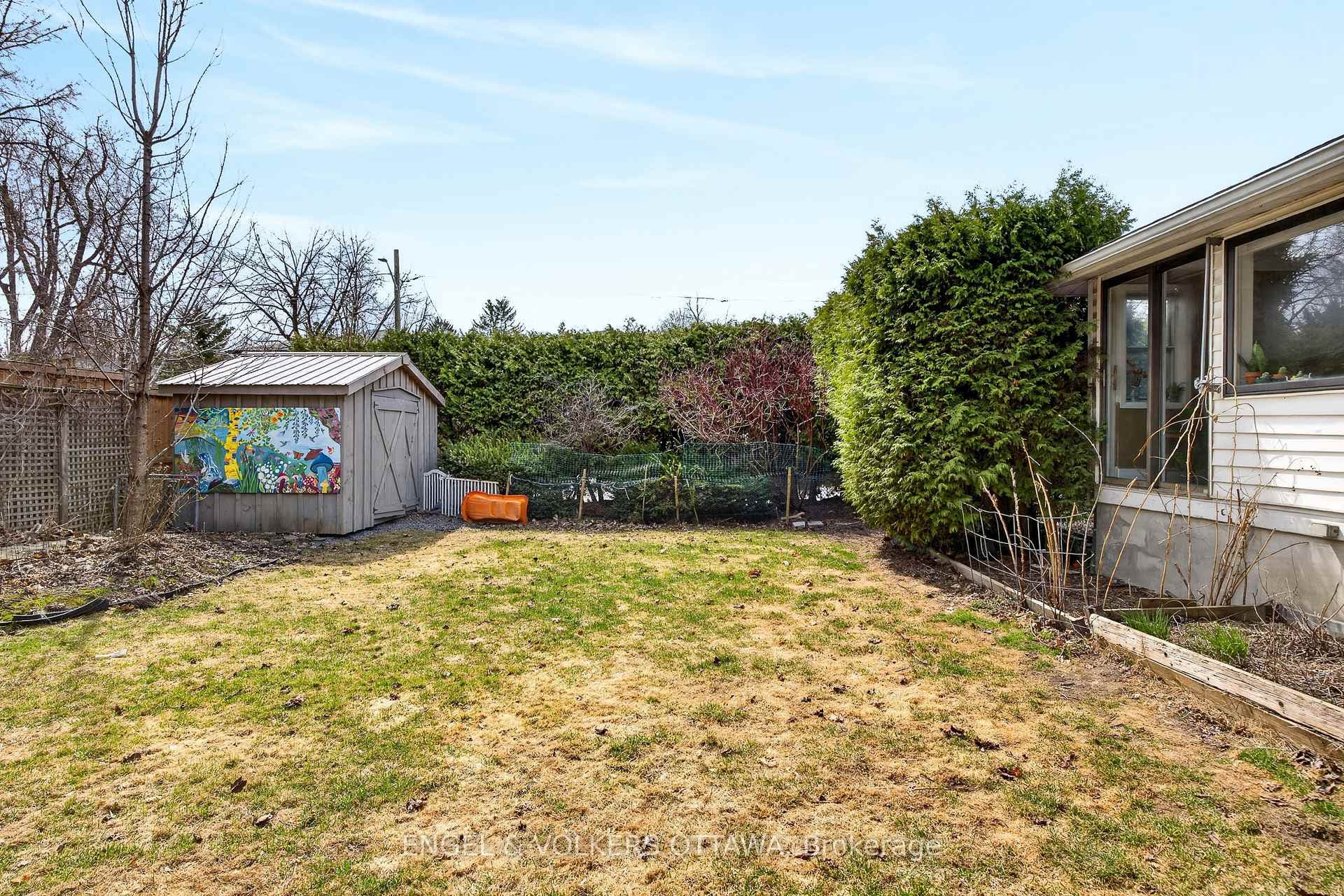166 Wesley Avenue photo 35