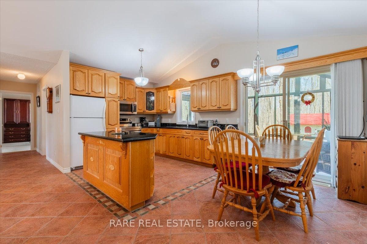 37 Boyd Crescent photo 4