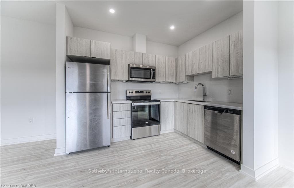 408 DUNDAS Street Unit 207 photo 8