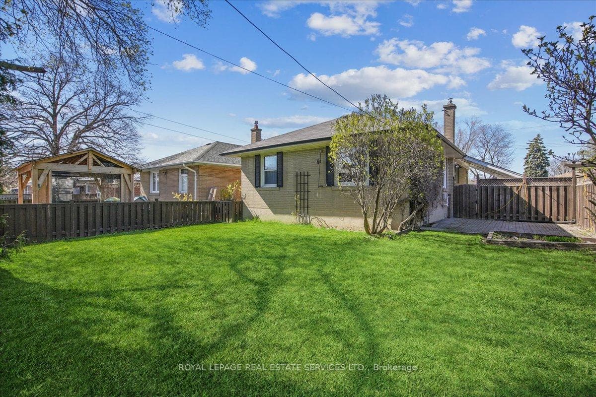 14 Charlemont Crescent photo 18