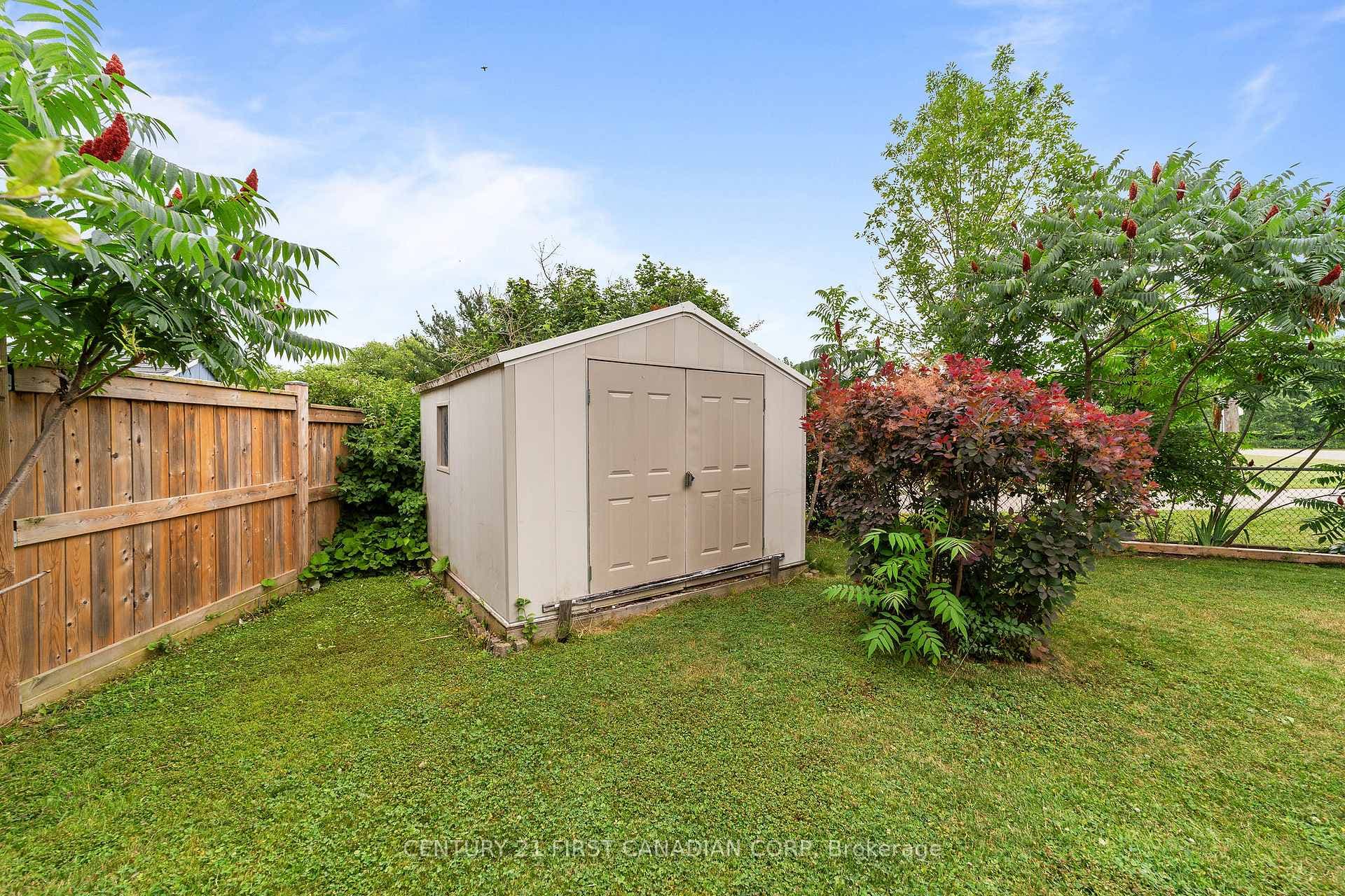 7 Sifton Drive photo 41