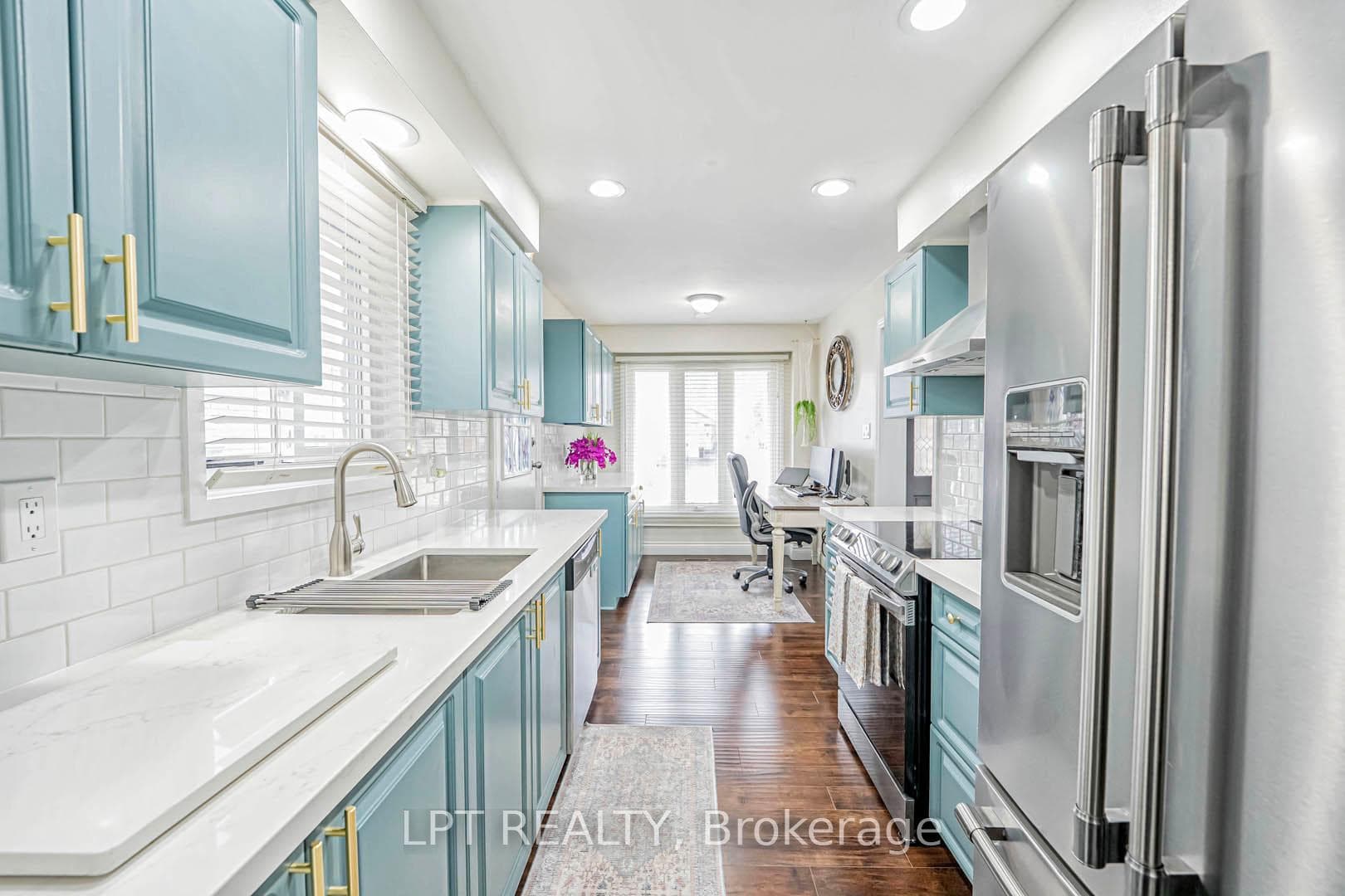 18 Nottawasaga Crescent photo 16