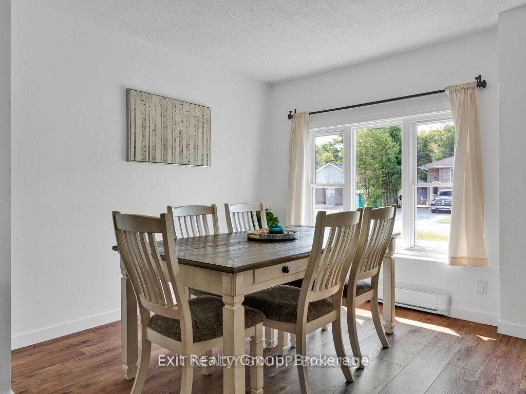 109 Prince Edward Street photo 4