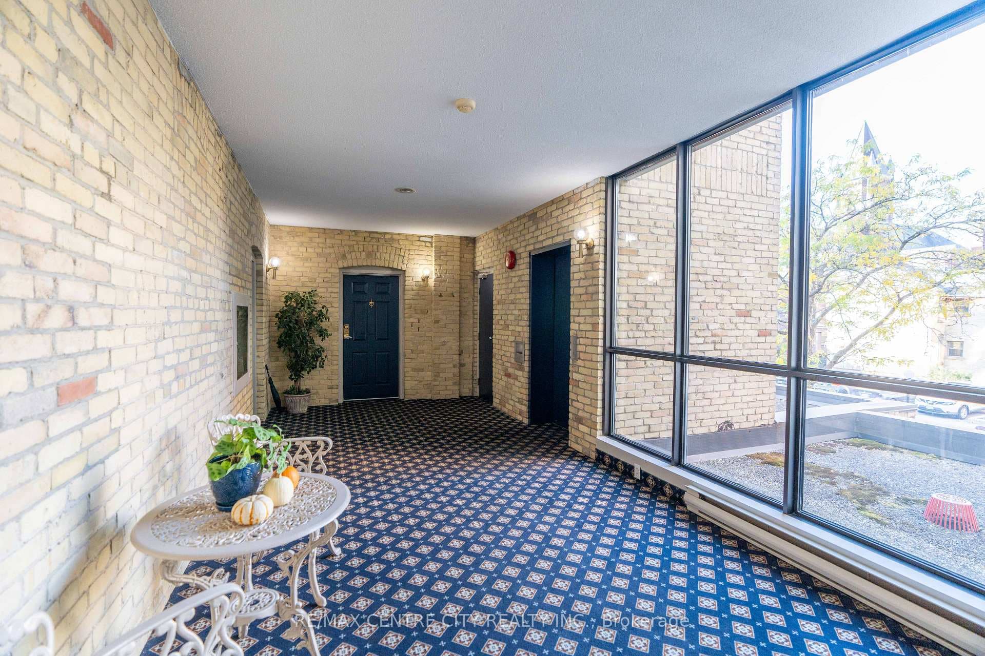 280 Queens Avenue Unit 201 photo 26