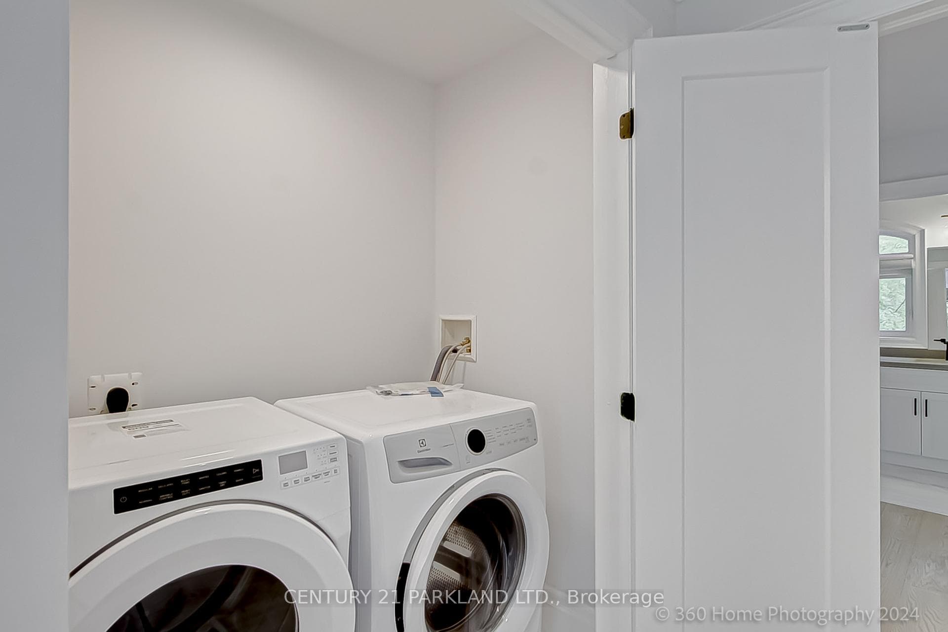 Laundry rm on 2nd floor