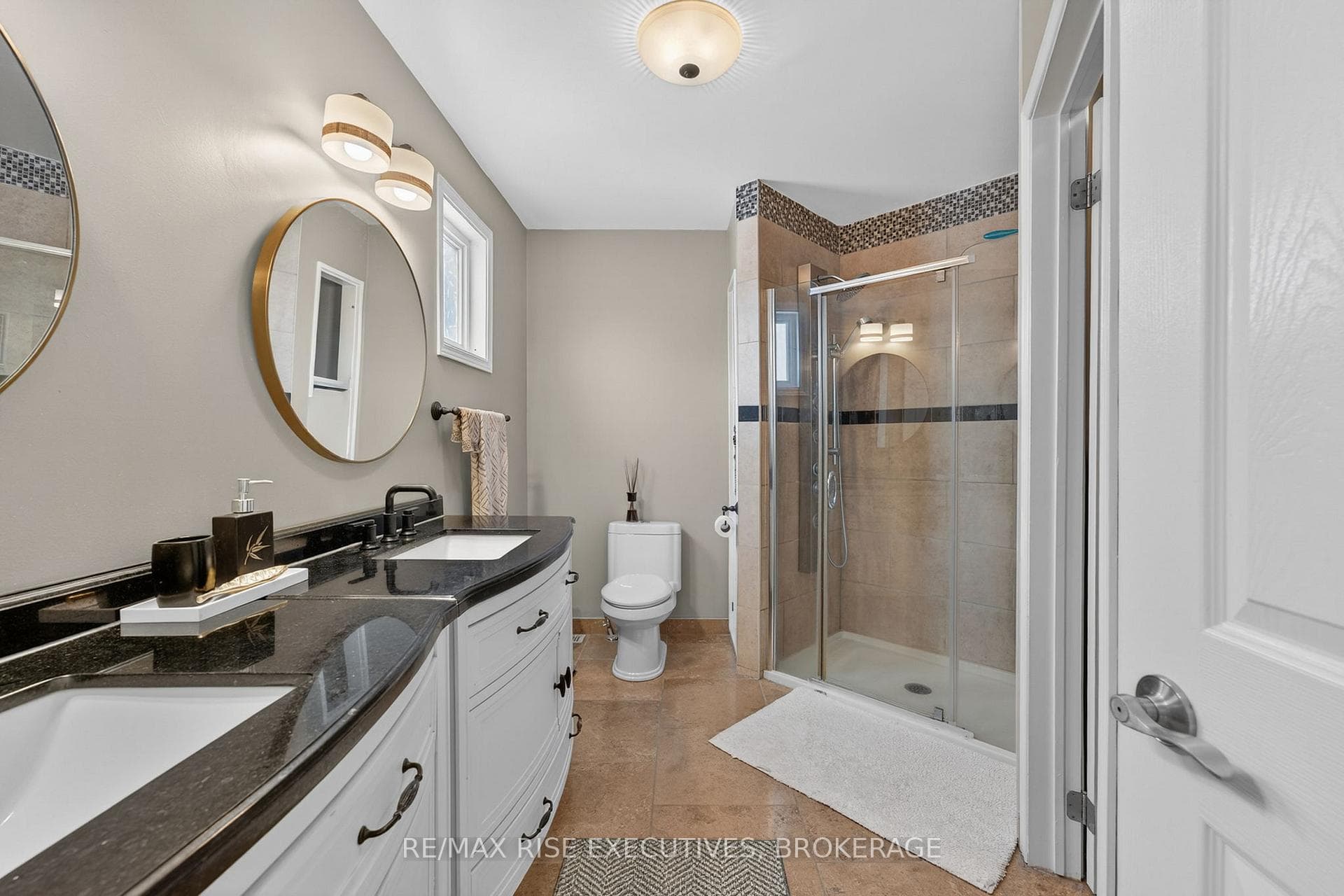 26 Miller Place photo 24