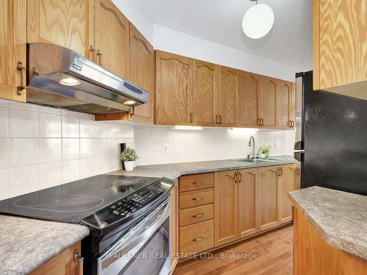 300 Gloucester Street photo 7