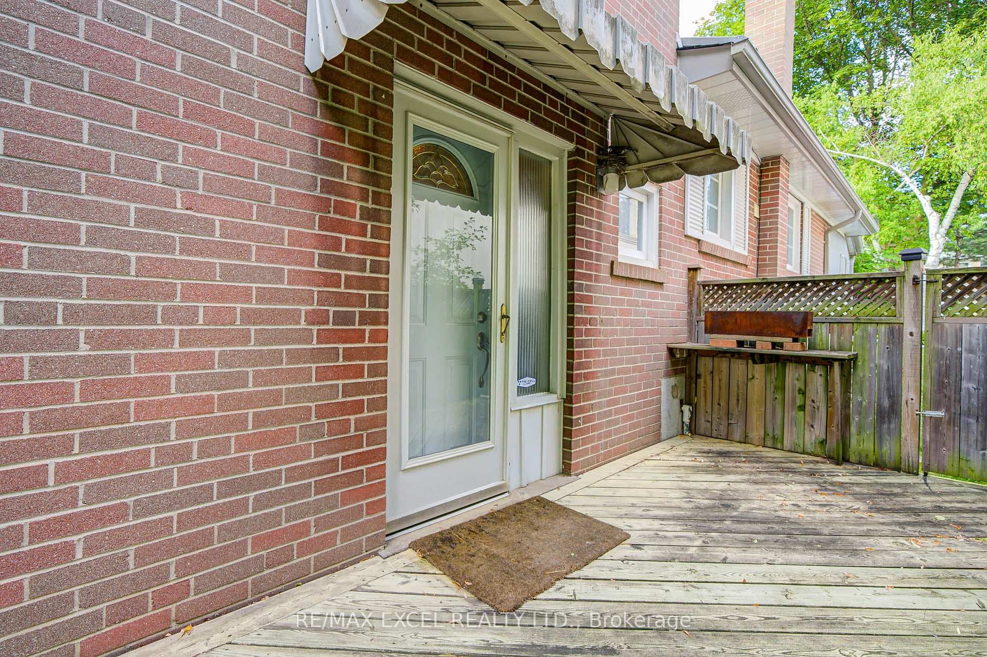 108 Babcombe Drive photo 47