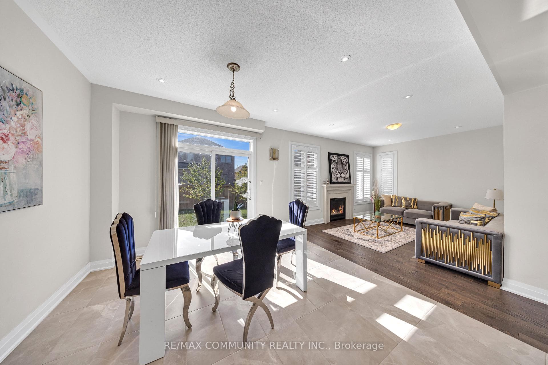 209 Castle Oaks Crossing photo 19