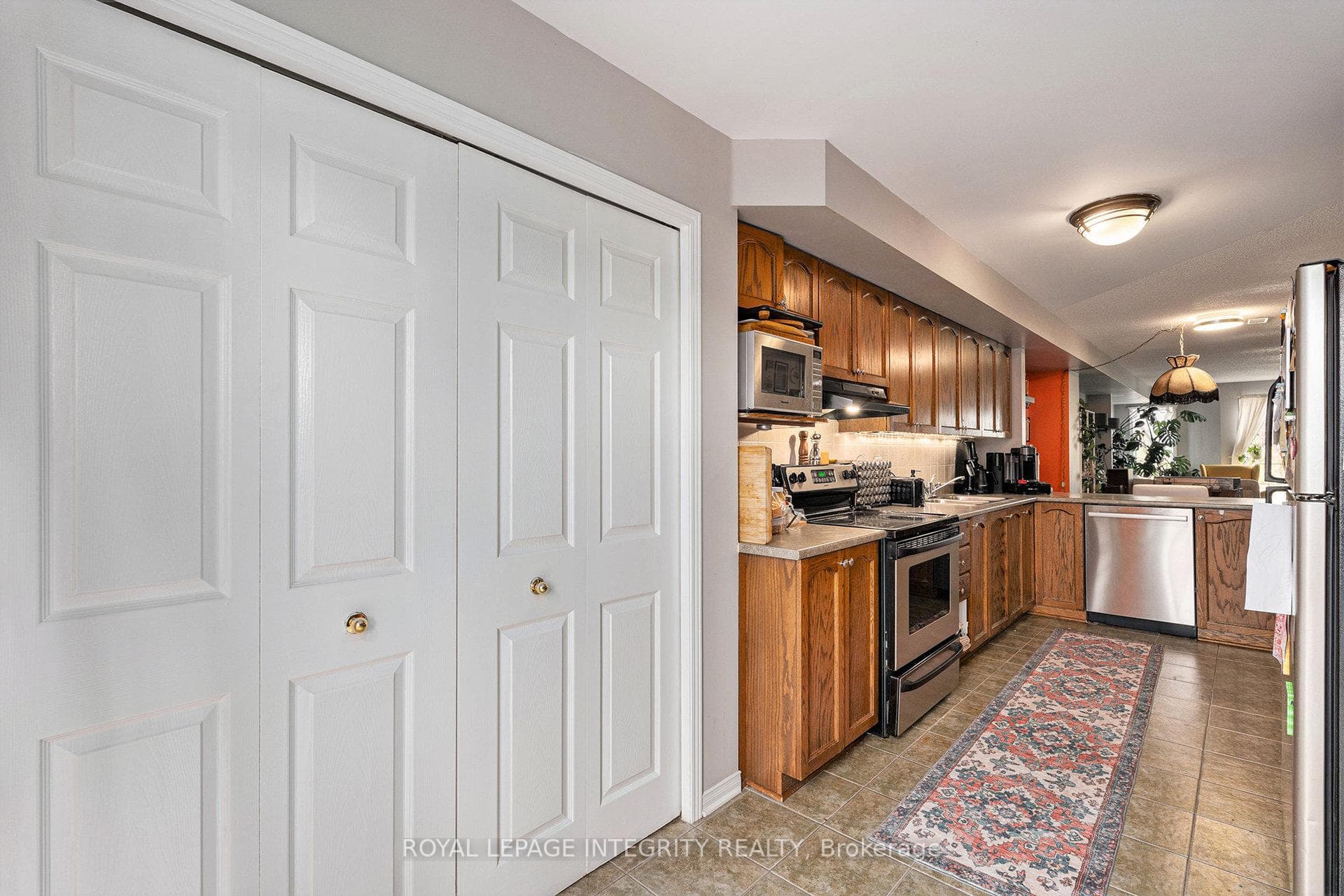 813 Longfields Drive photo 17