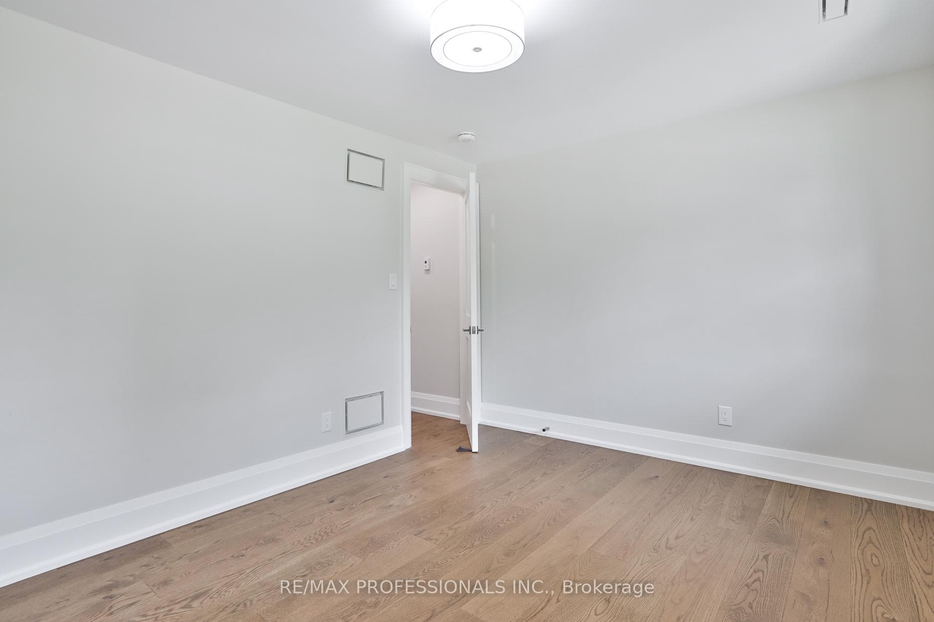 1183 Royal York Road Unit Upper photo 27