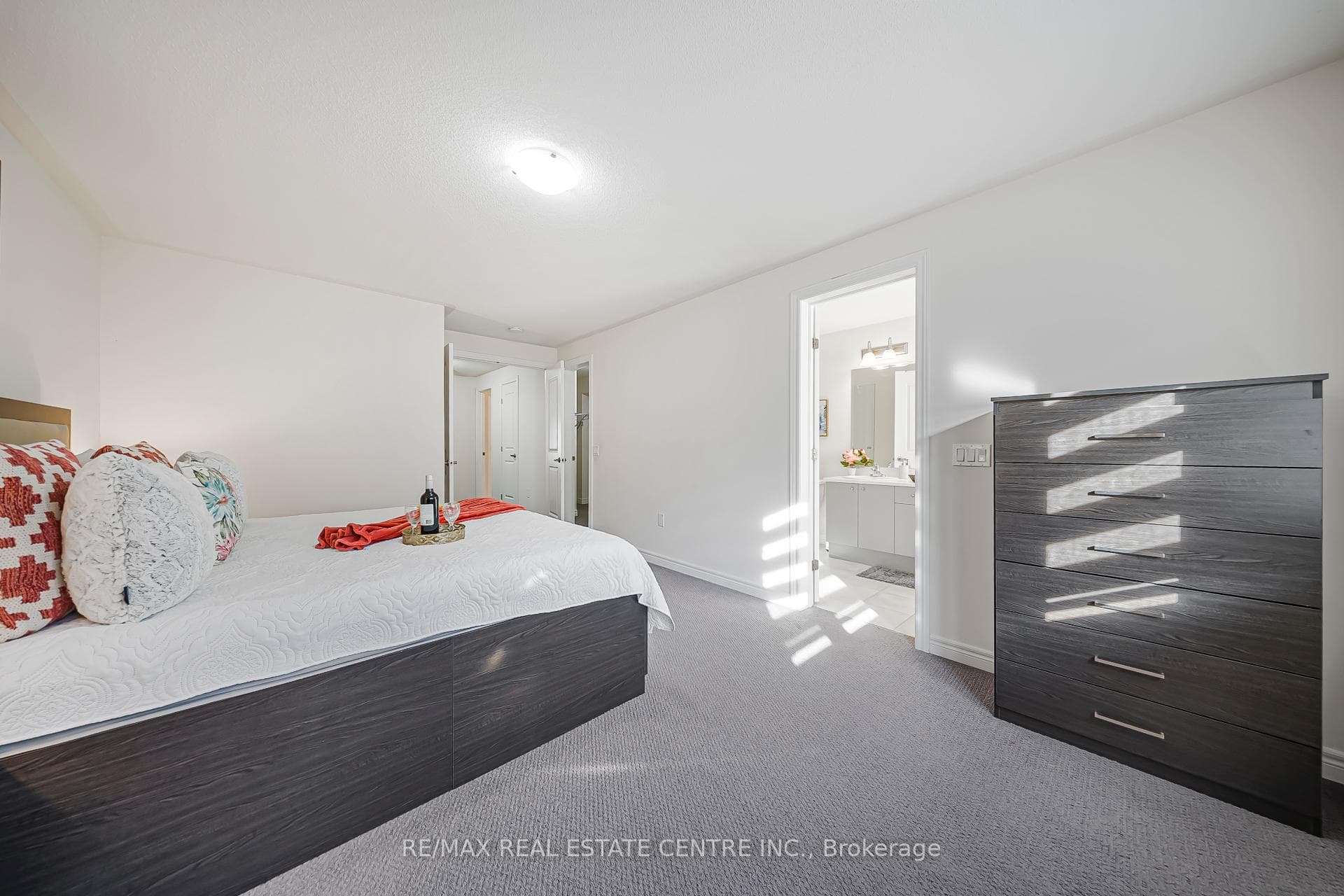 18 Talence Drive photo 34