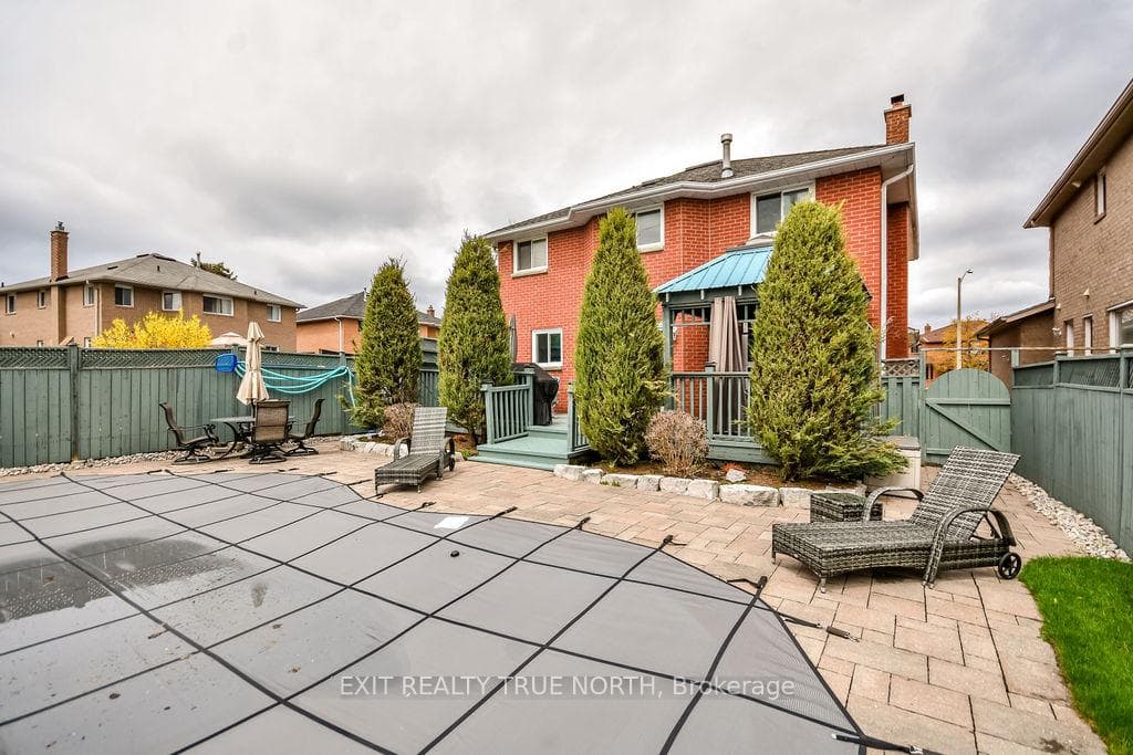 53 Etherington Crescent photo 36