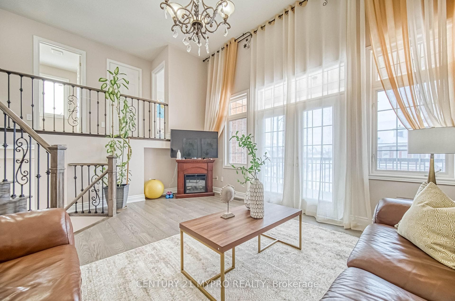 72 Vandervoort Drive photo 17