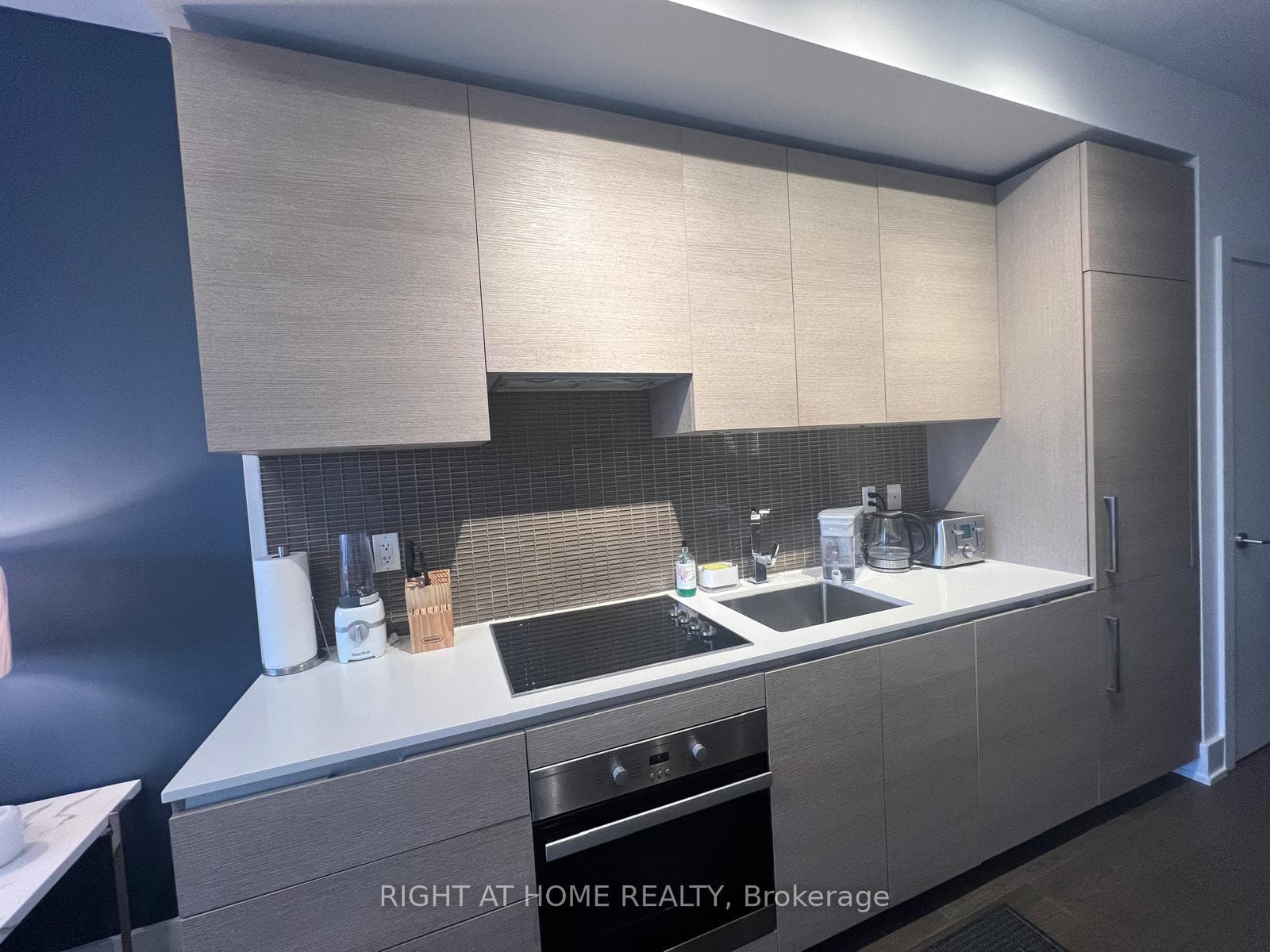 200 Bloor Street Unit 1604 photo 5