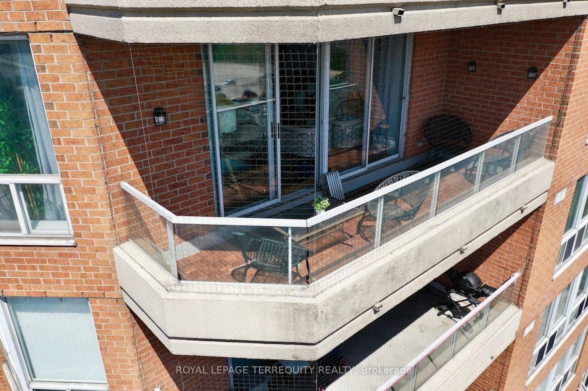 410 Mclevin Avenue Unit 709 photo 8
