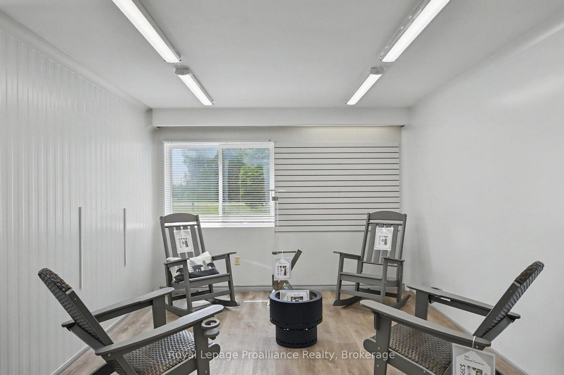 8296 Dale Road photo 10