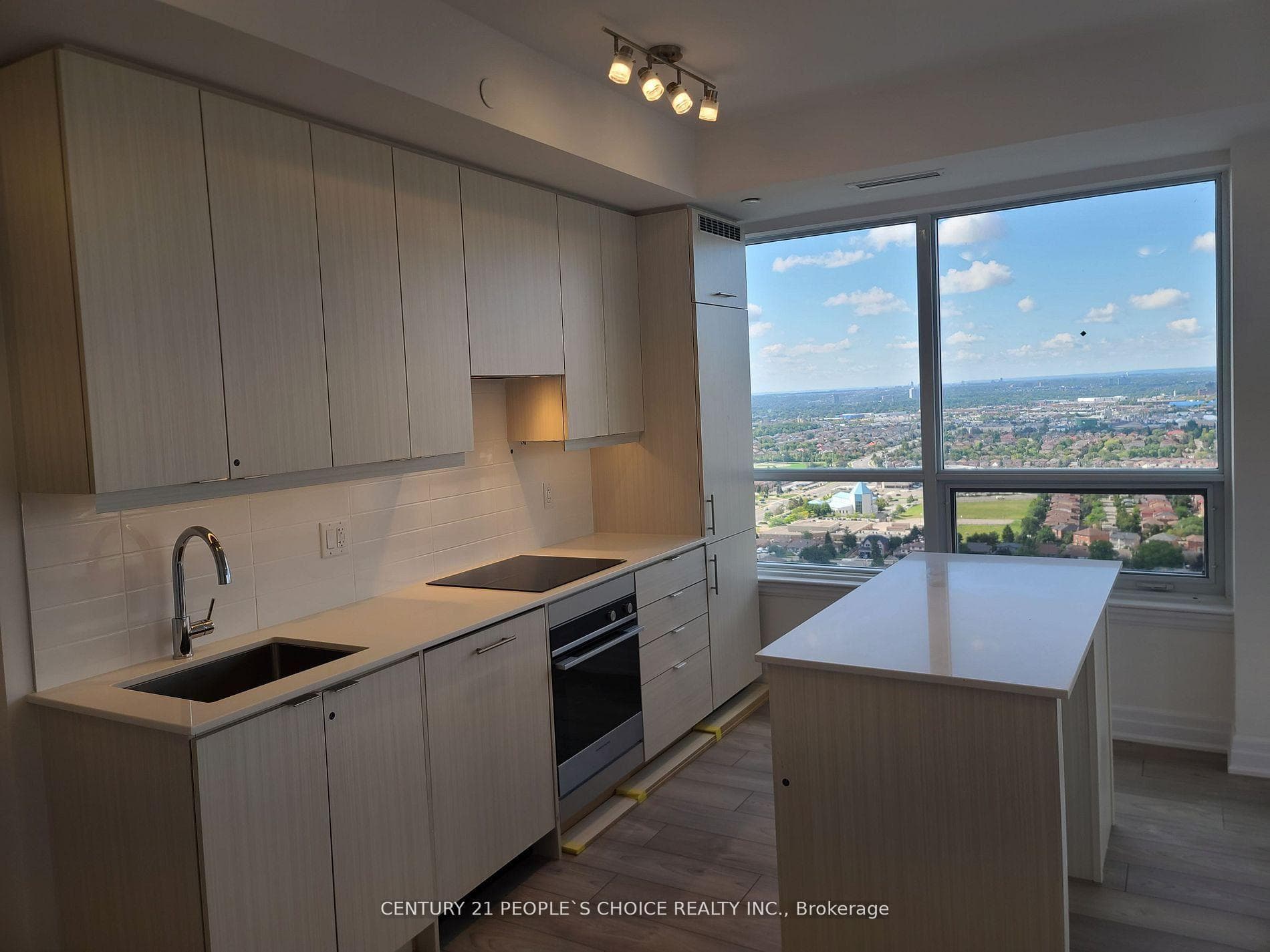 36 Elm Drive Unit 3309 photo 2