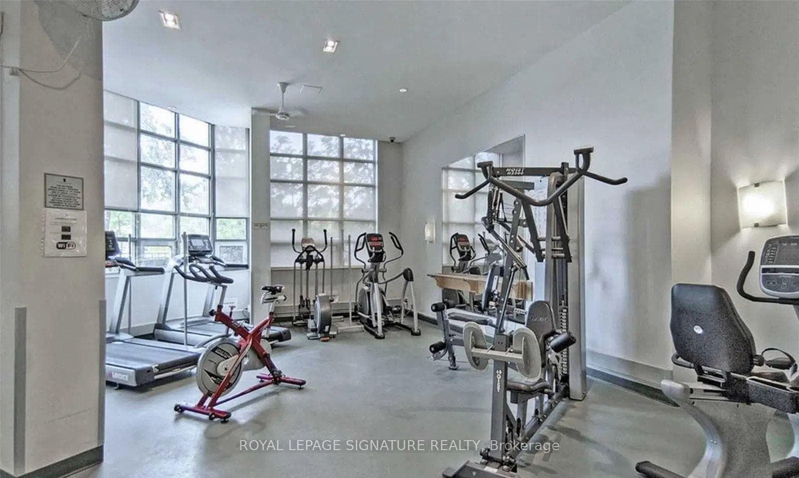 509 Beecroft Road Unit 805 photo 24