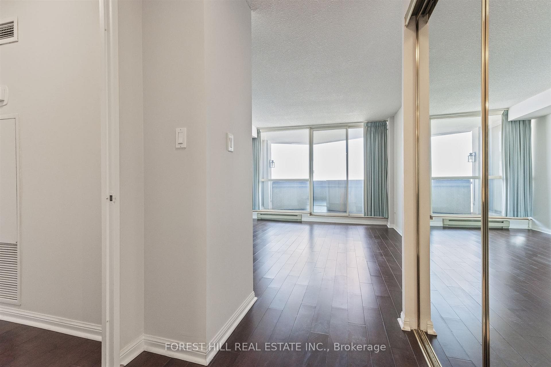 85 Skymark Drive Unit 2305 photo 28