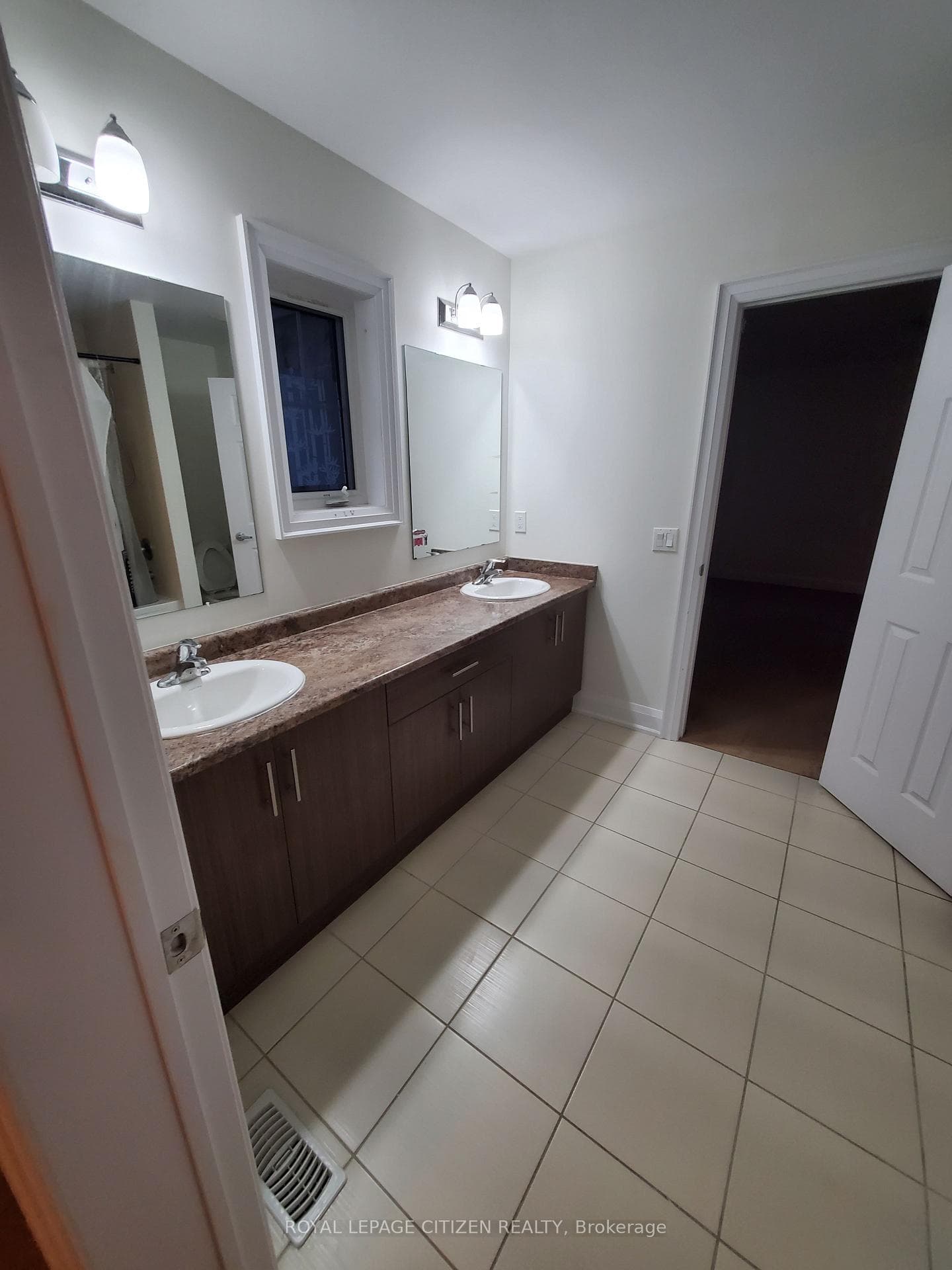 211 Symington Avenue photo 21