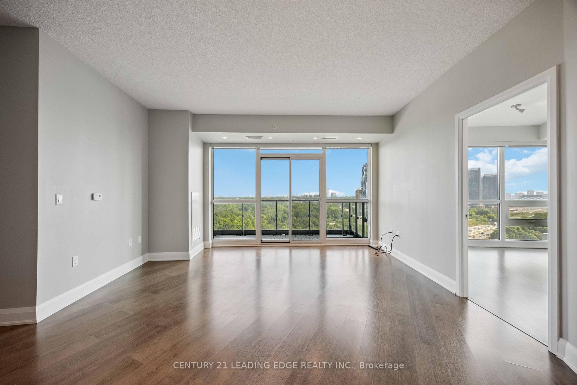 160 Vanderhoof Avenue Unit 1515 photo 12