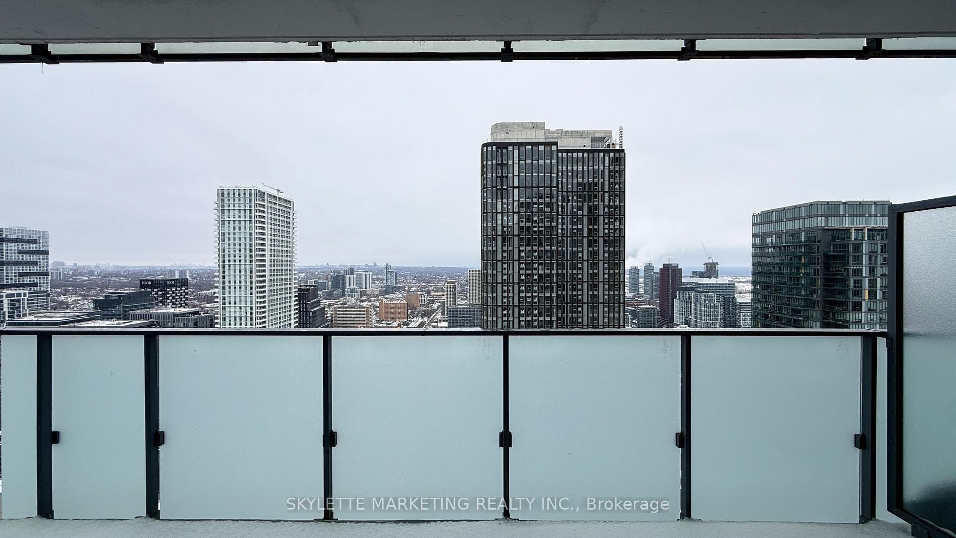 20 Lombard Street Unit 4011 photo 14