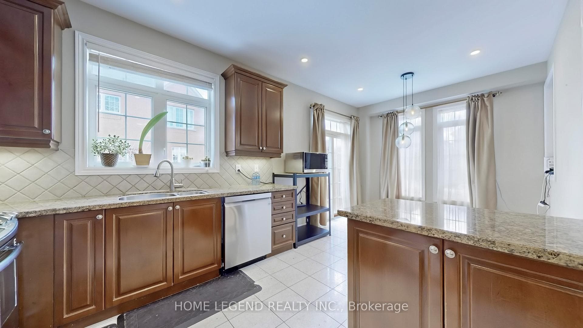 1 Siena Drive photo 12