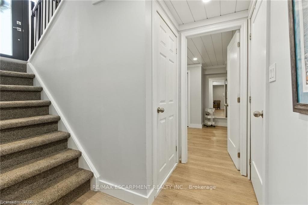 19 Wallace Place photo 26